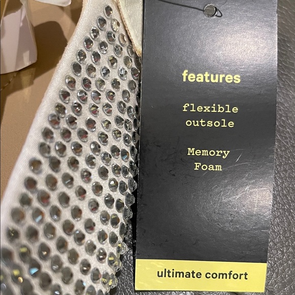 Art Class Sparkling Silver Flats - Picture 6 of 7